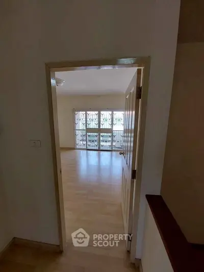 image_rental-31875017