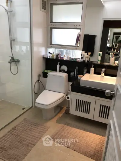  3 Bedrooms Condo -2