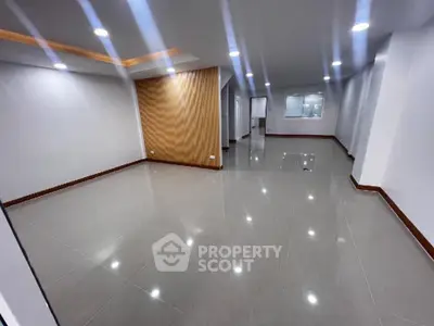 image_rental-16566360