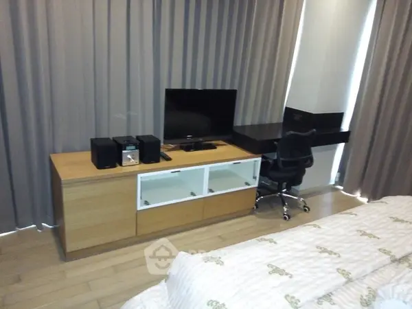 image_rental-4071047