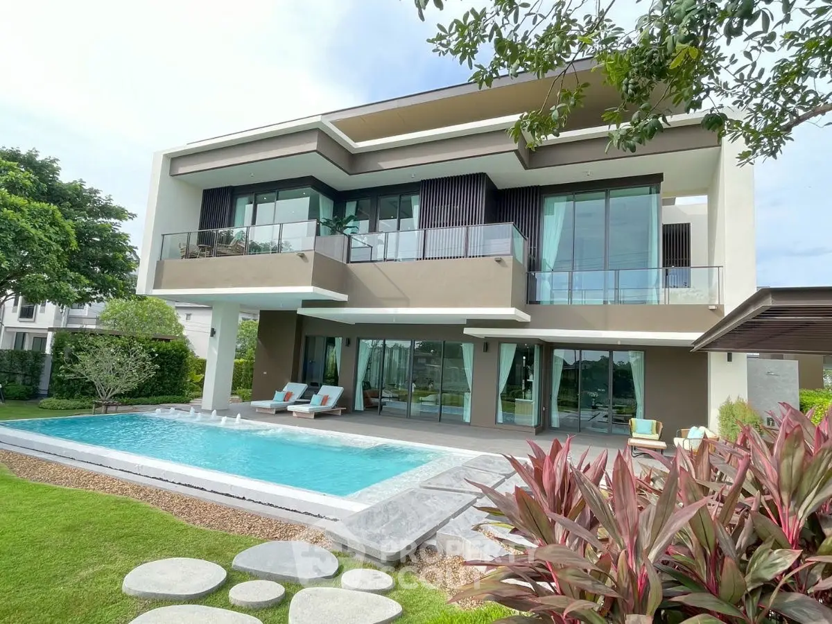 Luxurious modern villa with private pool and spacious garden