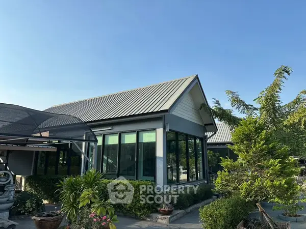 image_rental-28359349