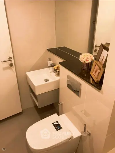 Modern bathroom with sleek fixtures and elegant decor