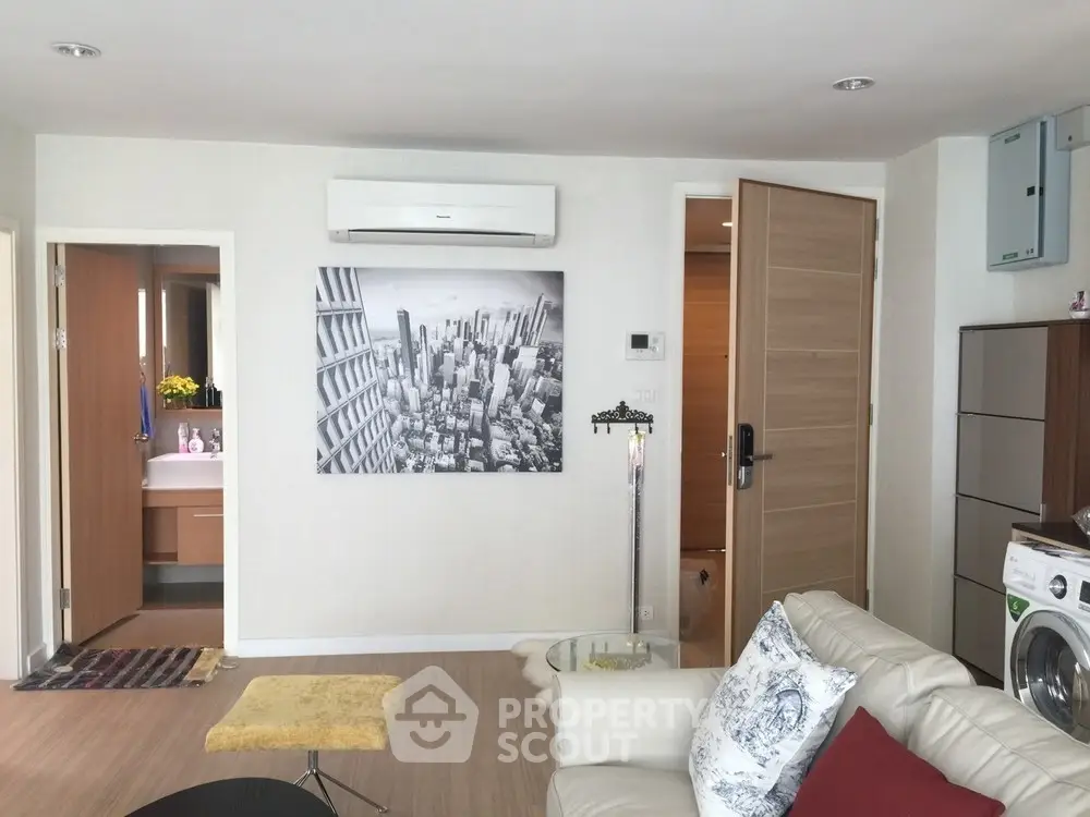  2 Bedrooms Condo -1
