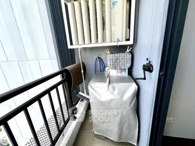 Compact balcony with washing machine and air conditioning unit