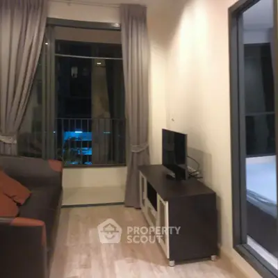 Fully Furnished 1 Bedroom Condo at Ideo Mobi Rama 9-3