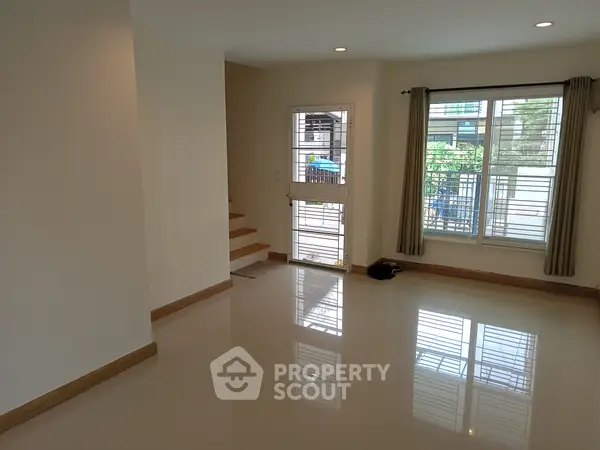 image_rental-7772524