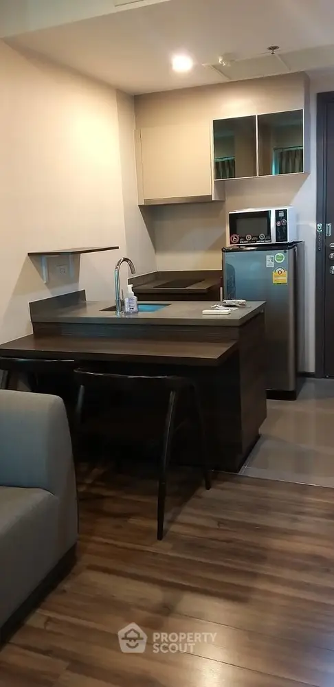  1 Bedroom Condo -1