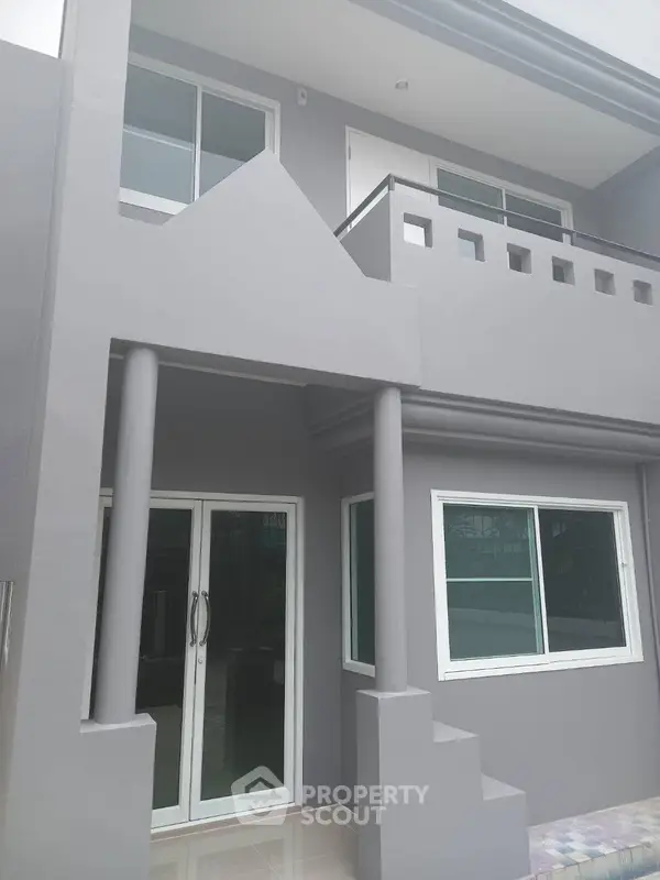 image_rental-13592976