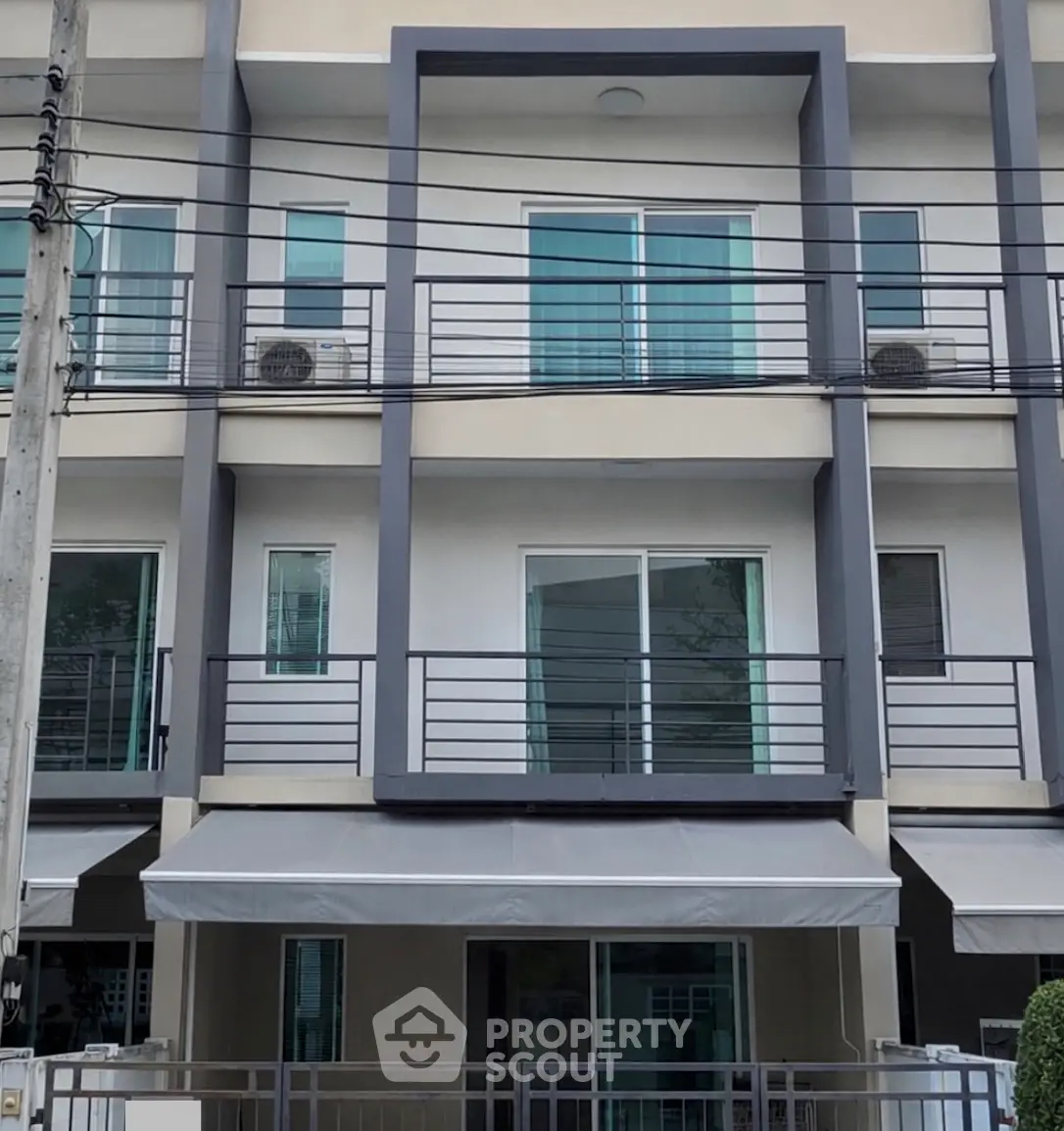 Screenshot 2569-03-15 at 13.08.08.jpg