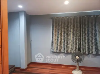 image_rental-28464698