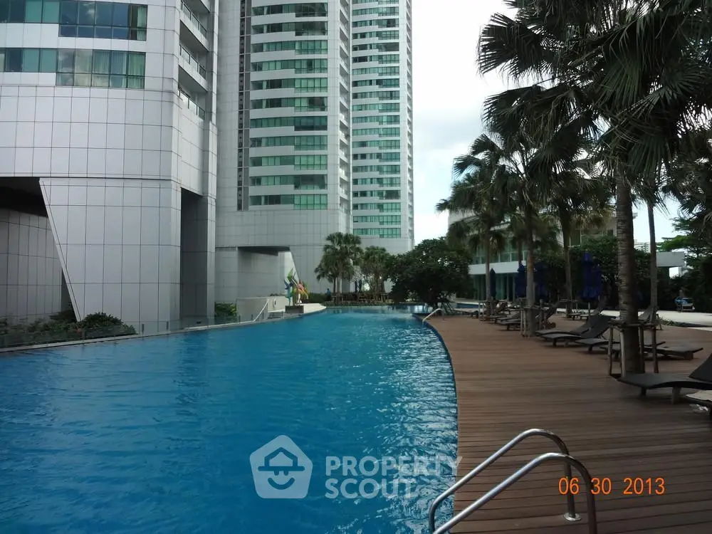  3 Bedrooms Condo -1