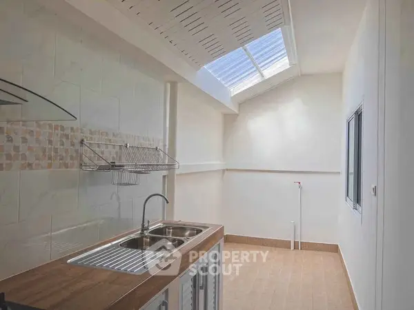 image_rental-27099931