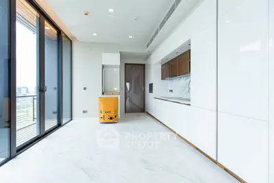  2 Bedrooms Condo at The Monument Thonglo-4