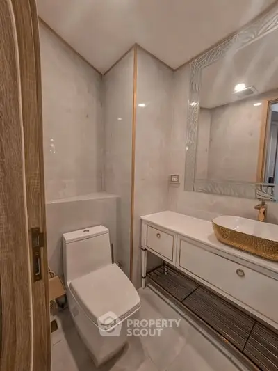 Luxurious modern bathroom with elegant fixtures and stylish design