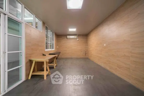 image_rental-27861141