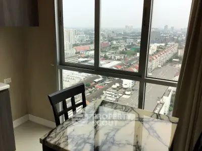  1 Bedroom Condo at Chewathai Ramkhamhaeng-3