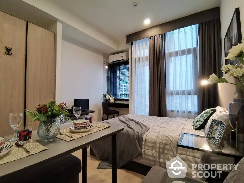 Fully Furnished 1 Bedroom Condo at Centric Ratchayothin-1