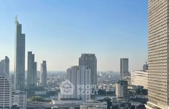 Stunning cityscape view showcasing modern skyscrapers and urban skyline.