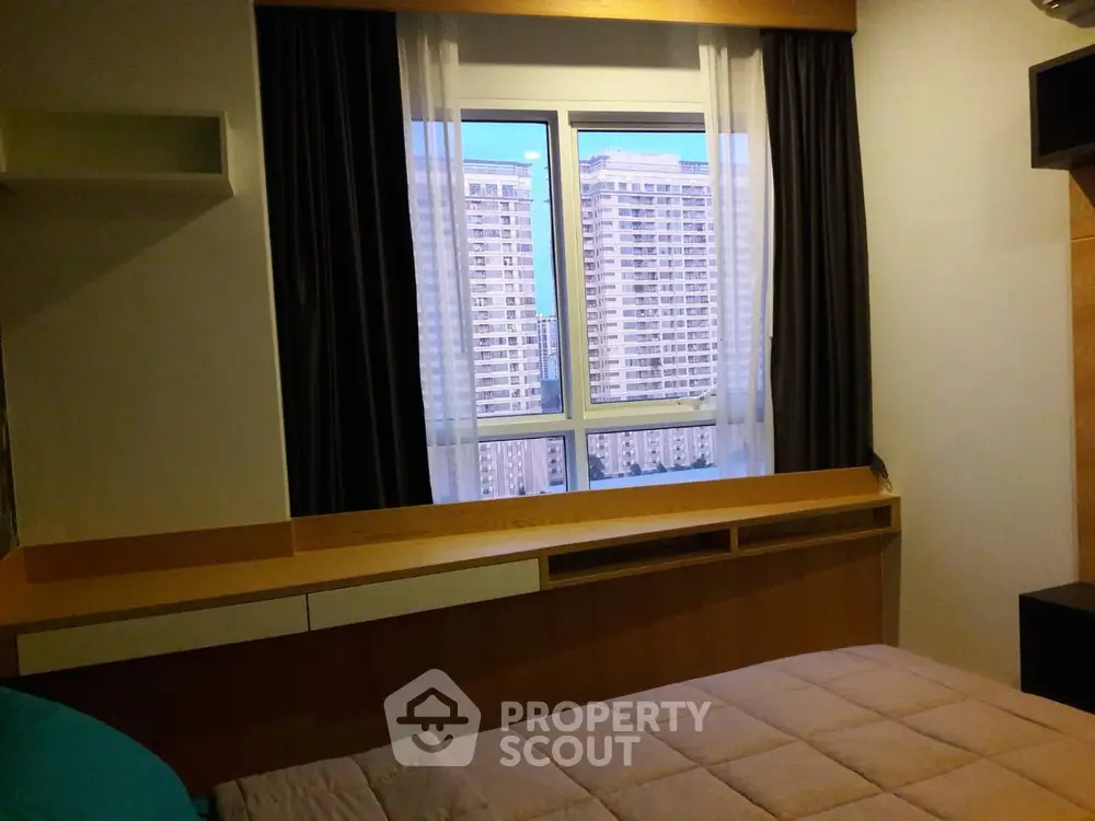  1 Bedroom Condo at Condolette Ize Ratchathewi-1