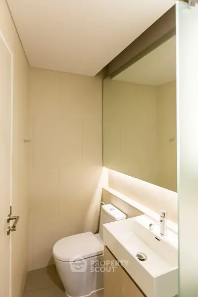  2 Bedrooms Condo at The Lumpini 24-3