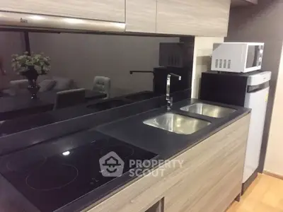  2 Bedrooms Condo at Klass Langsuan-5