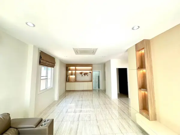 image_rental-28102481