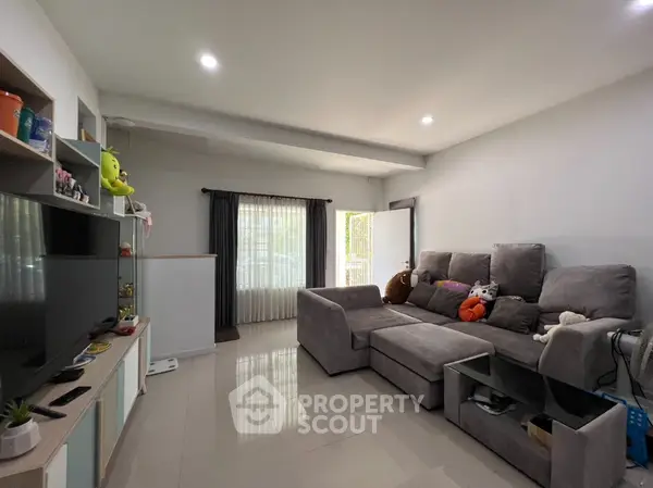 image_rental-12853246