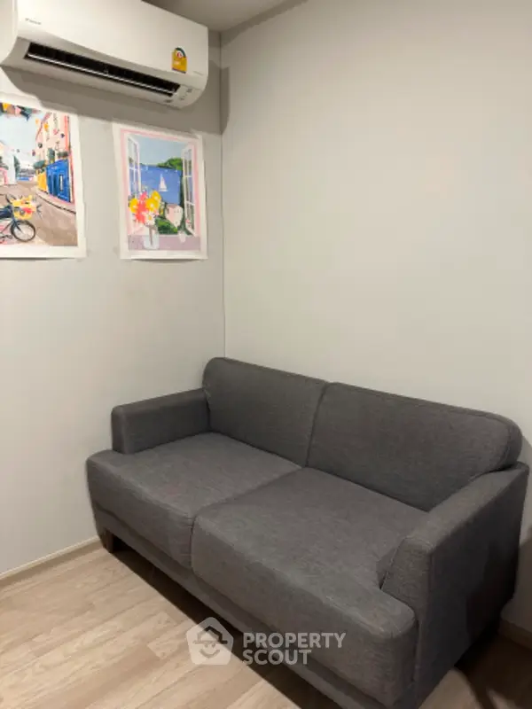 image_rental-12985642