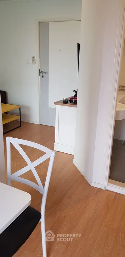  1 Bedroom Condo at Lumpini Place Srinakarin Huamak-4