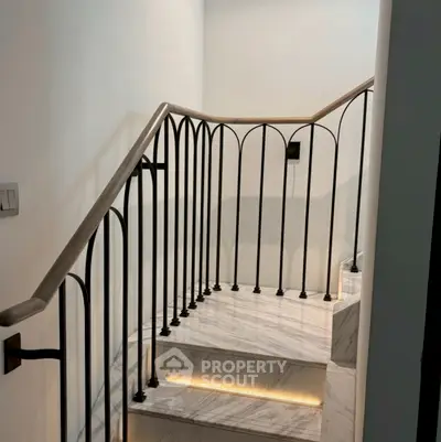 Screenshot 2569-03-25 at 22.32.17.jpg