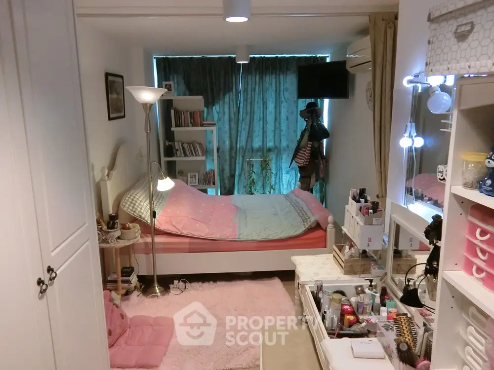  1 Bedroom Condo at Chateau In Town Ratchada 20-1