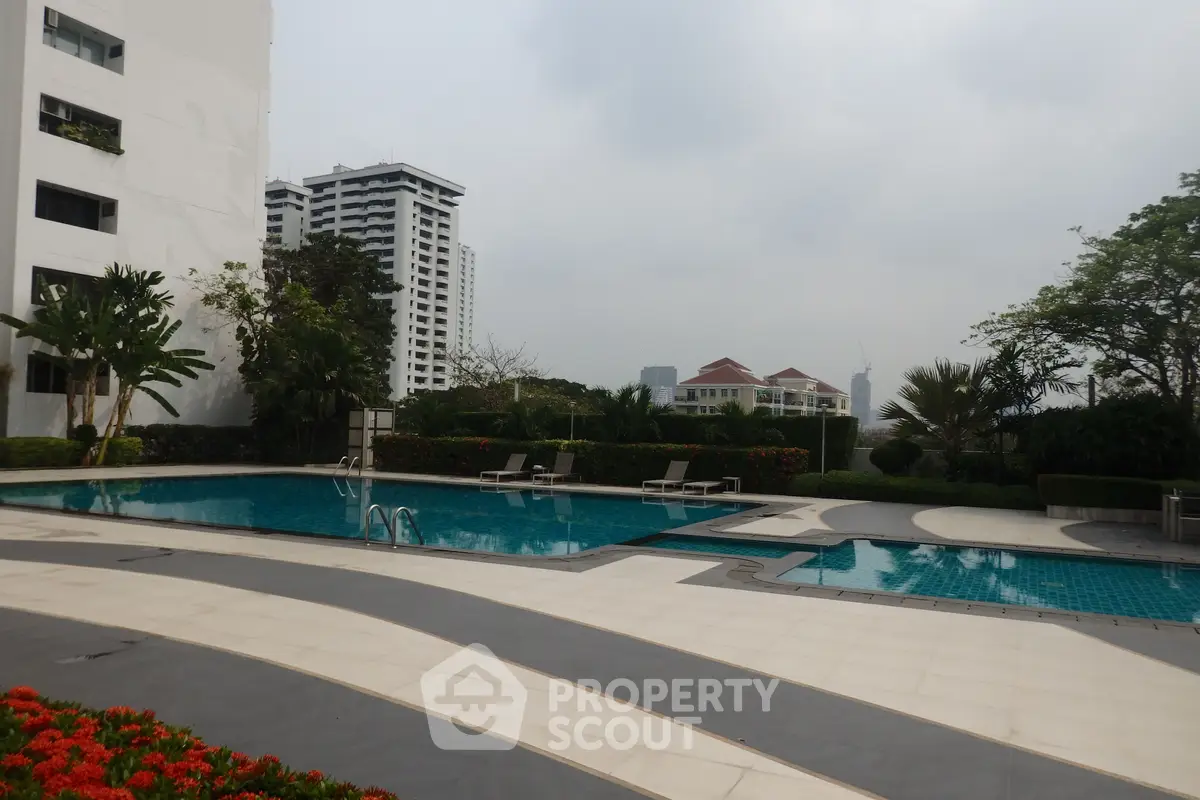D.S. Tower 1 Sukhumvit 33