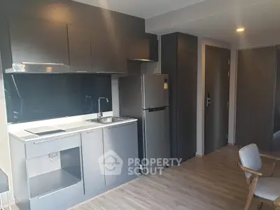  1 Bedroom Condo at The Teak Sukhumvit 39-10