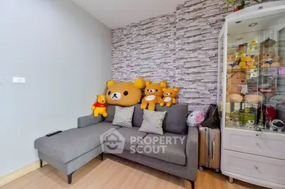 Fully Furnished 1 Bedroom Condo at The Niche Mono Ratchavipha Livingroom