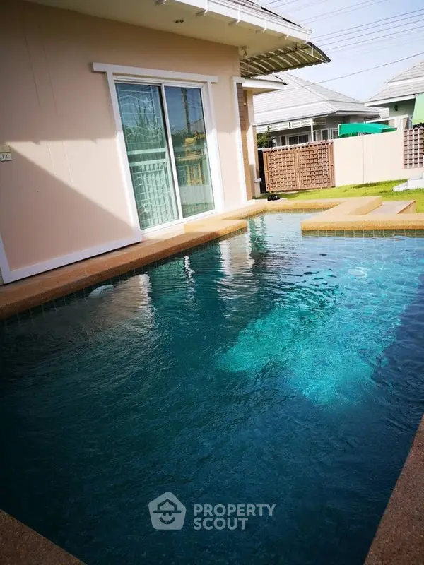 image_rental-13887905