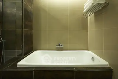 Fully Furnished 2 Bedrooms Apartment at Qube Suites Sukhumvit 46-4