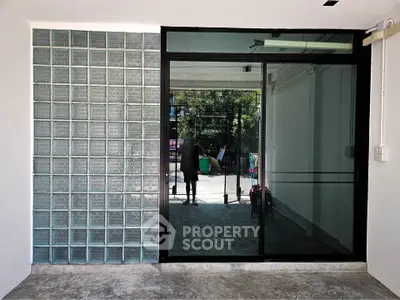 image_rental-29197277