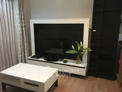 image_rental-5286643