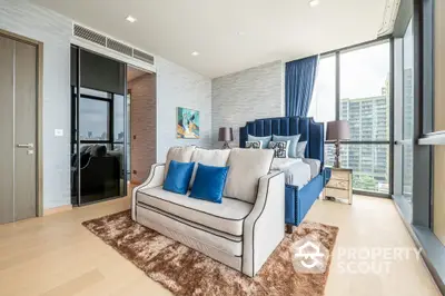  2 Bedrooms Condo at The Monument Thonglo-8