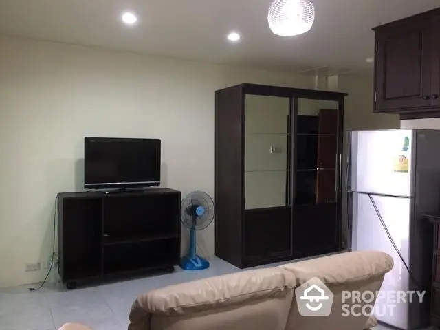  1 Bedroom Condo -1