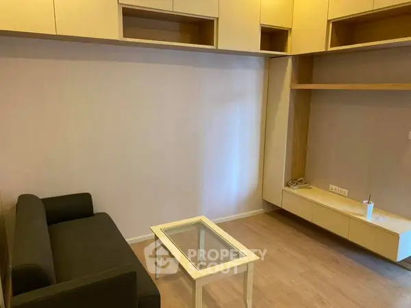 image_rental-5812531