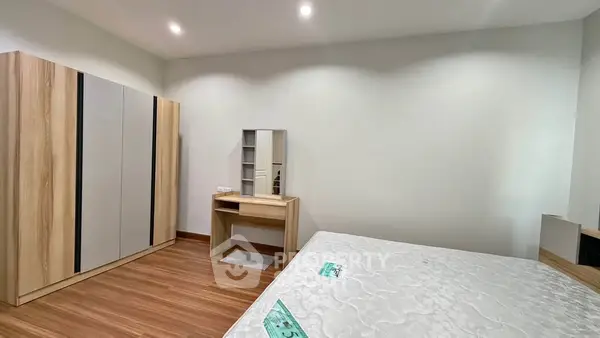 image_rental-30920498