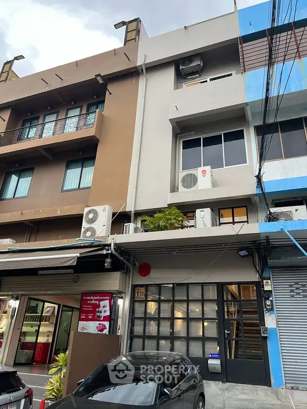 image_rental-25360770