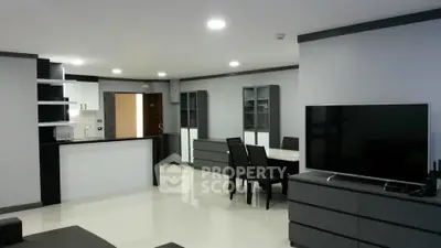  3 Bedrooms Condo at Supalai Place Sukhumvit 39-5