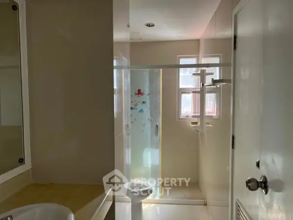 image_rental-7114915