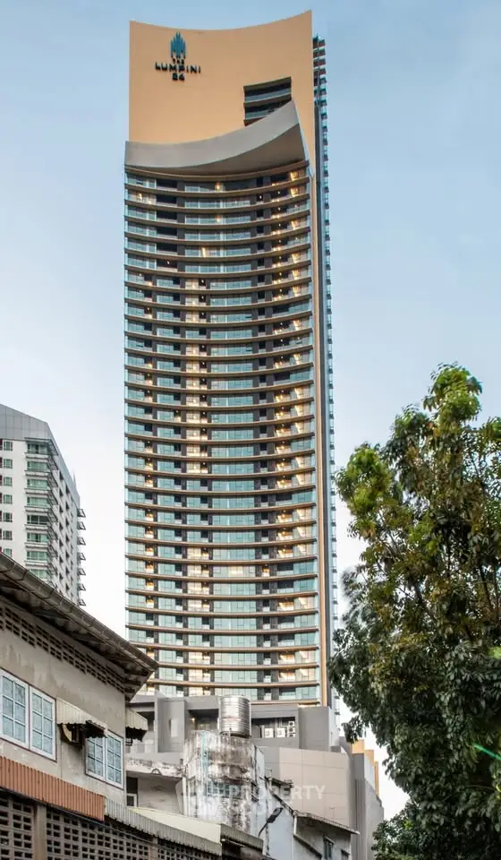 Stunning high-rise building with modern architecture and panoramic city views.
