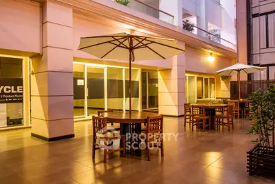 Fully Furnished 2 Bedrooms Apartment at Urban Residence-3