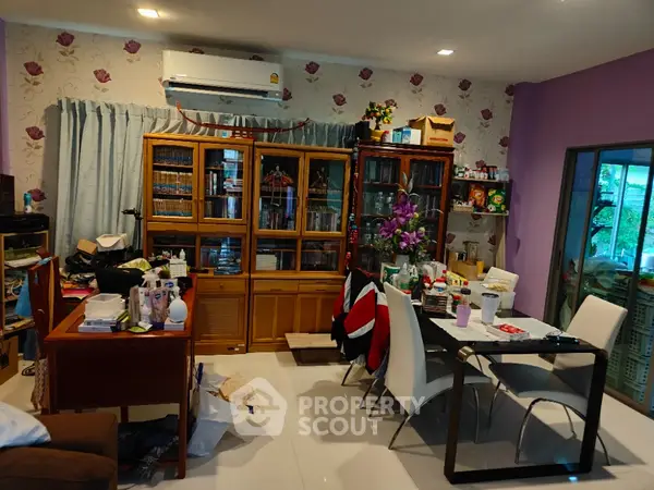 image_rental-13338863