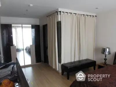  2 Bedrooms Condo -4